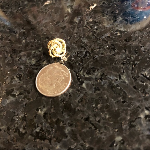 Love Knot Studs with genuine diamonds 💎 and 14k gold vintage. - Picture 5 of 12